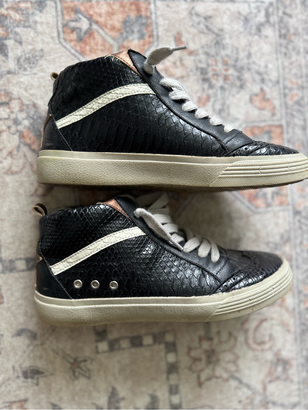 ShuShop Riley Black Snake - Picture 3 of 5
